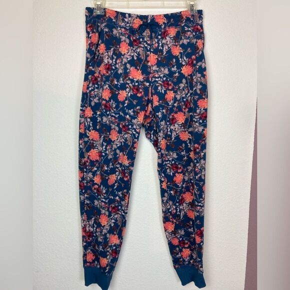 Cozy, warm, Floral joggers w/ pockets slouchy, high waist sweat pants - Picture 2 of 9